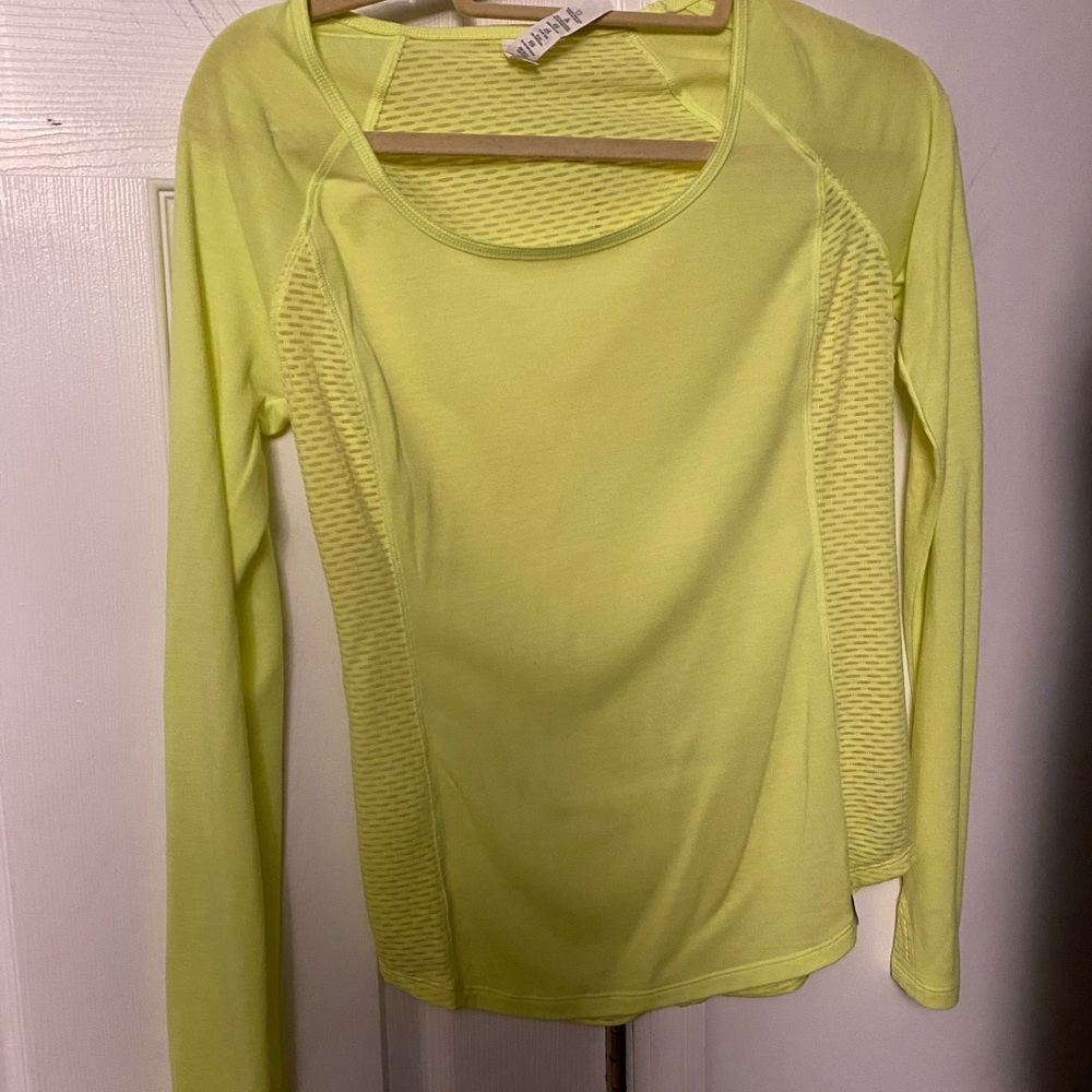 Under armor top